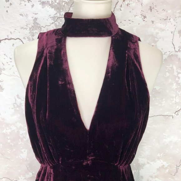 Adelyn Rae Velvet Choker Wine Sheath Dress S NWT - Picture 2 of 10